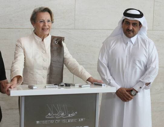 (091207) -- DOHA, Dec. 7, 2009 (Xinhua) -- French Justice Minister Michele Alliot-Marie(L) speaks as Dr. Ali bin Fetais Al-Marri, Attorney General of the State of Qatar, looks on in a press conference at the Museum of Islamic Art, Doha, Qatar, on Dec. 6, 2009. (Xinhua Maneesh Bakshi) (clq) (2)QATAR-DOHA-FRANCE-VISIT 