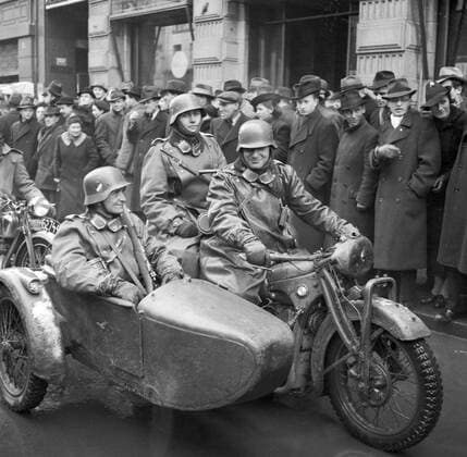 German occupation army arrives in streets of Prague, Protectorate of Bohemia and Moravia on Mar. 15, 1939. Czechoslovakia was occupied by Nazi Germany during the 2nd World War from Mar. 15, 1939 to May 8, 1945. In this period Czechoslovakia was called Protectorate of Bohemia and Moravia.  CTKPhoto87000381346