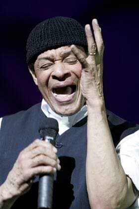 Al Jarreau, der US-amerikanische Jazz-, Pop- und Rhythm and Blues-Sänger und Songautor live beim Blue Balls Festival im Konzertsaal des KKL in Luzern, Schweiz iblguo01508716