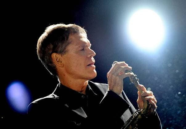 ITAR-TASS 27: MOSCOW, RUSSIA. MAY 13, 2010. American alto saxophonist David Sanborn performs at Crocus City Hall.  RE0CF4C7