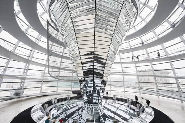  Innenaufnahme der Glaskuppel auf dem Reichstaggebäude, Mitte, Berlin, Deutschland, Europa iblmal01553206