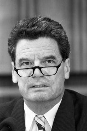 Joachim Gauck (Bundesbeauftragte für die Unterlagen des Staatssicherheitsdienstes der ehemaligen DDR) - Pressekonferenz in Bonn