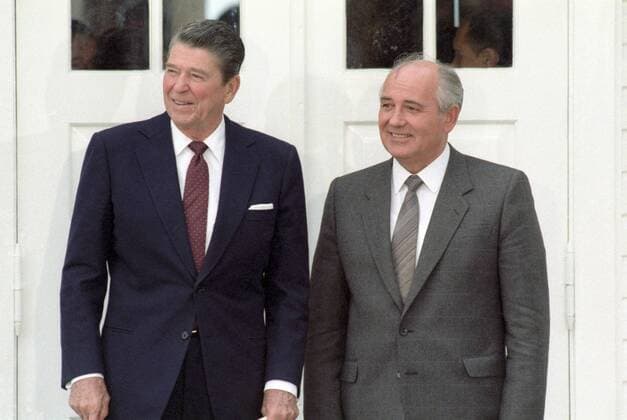 Iceland. US President Ronald Reagan (L) and General Secretary of the Central Commission of the CPSU Mikhail Gorbachev.  495208