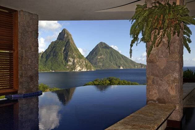 Infinity Pool in Suite, Pitons Berge, Luxushotel Jade Mountain, Saint Lucia, St. Lucia, Inseln über dem Winde, Kleine Antillen, Karibik, Karibisches Meer iblnpr01616091