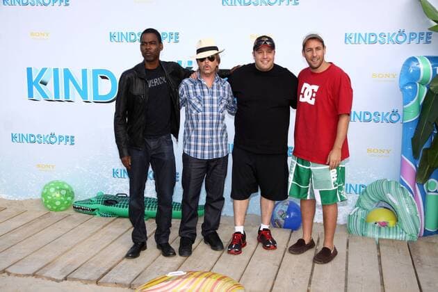 Die Hauptdarsteller (v.l.:) Chris Rock, David Spade, Kevin James und Adam Sandler bei der Premiere und Beach-BBQ ihres Films Kindsköpfe in Berlin 
