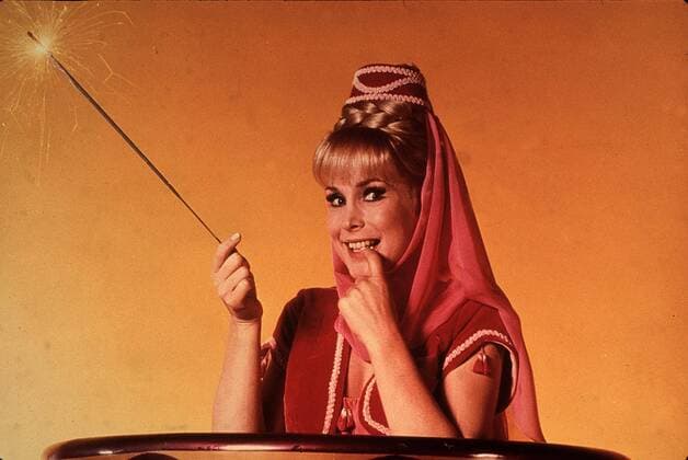 KPA43958.jpg BEZAUBERNDE JEANNIE Die falsche Flasche USA 1966 Jeannie (BARBARA EDEN) UnitedArchives43958