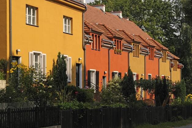 Gartenstadt Falkenberg, auch Tuschkastensiedlung oder Malkastensiedlung, Siedlungen der Berliner Moderne, von Bruno Taut, Weltkulturerbe der UNESCO, Gartenstadtweg 20 - 24, Altglienicke, Treptow, Berlin, Deutschland, Europa ibljhx01647516