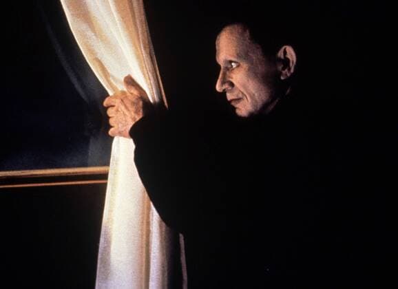 KPA50482.jpg LOST HIGHWAY USA 1996 David Lynch Szene mit ROBERT BLAKE als Mystery Man UnitedArchives50482