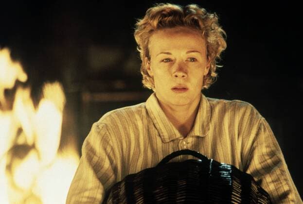KPA50638.jpg DIE APOTHEKERIN D 1997 Rainer Kaufmann KATJA RIEMANN als Hella Moormann, im Thriller Die Apothekerin , 1997. C40511 UnitedArchives50638