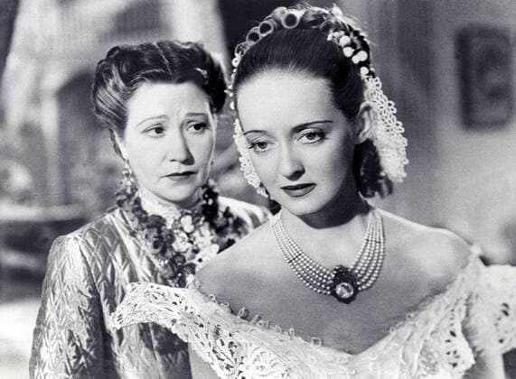 OSCARS. Beste Hauptdarstellerin. Preisträgerinnen 1931-1940 KPA52582.jpg JEZEBEL - DIE BOSHAFTE LADY Jezebel USA 1938 William Wyler Szene mit FAY BAINTER (Tante Belle) und BETTE DAVIS (Julie Marsten) B189471 UnitedArchives52582