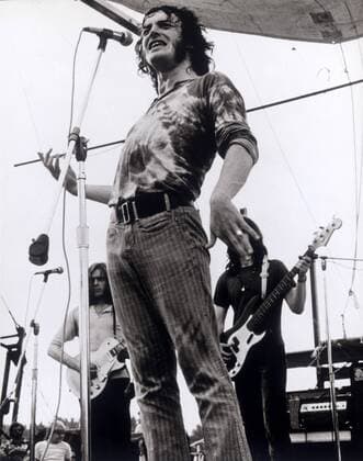 KPA89219.jpg WOODSTOCK USA 1969 Michael Wadleigh Film chronicle of the legendary 1969 three-days-music festival Woodstock image: JOE COCKER and the song With a little help from my friends BOX rights=RM UnitedArchives89219