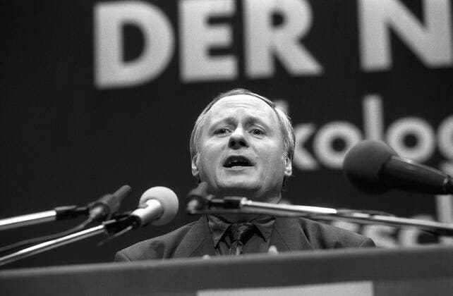 Oskar Lafontaine (Deutschland SPD-Spitzenkandidat) während einer Wahlkampfveranstaltung der SPD