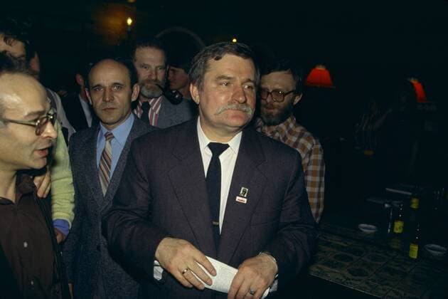 Photo: LECH WALESA in election office in Warsaw, 1989. UnitedArchives97431