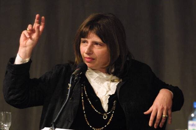 Wie komme ich hier raus Die Autorin Sibylle Lewitscharoff (Berlin) bei der Lesung Wie komme ich hier raus? - Hilferufe aus der Provinz am 08.04.2003 in der Literaturwerkstatt Berlin.