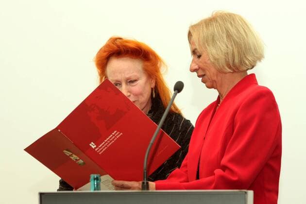 Preisverleihung - Alice Salomon Poetik Preis 2009 - an Rebecca Horn in der Berlinischen Galerie, Berlin. Christine Labonte-Roset (re.) und Rebecca Horn