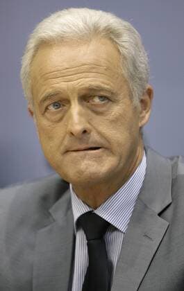 DEUTSCHLAND, Berlin, 28.09.2010 - Dr. Peter Ramsauer, Bundesverkehrsminister, CSU, PK zu: Energiekonzept der Bundesregierung