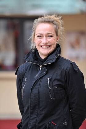 Eva Mona Rodekirchen beim Fototermin zur Einweihung vom neuen Außenset der RTL-Serie Gute Zeiten, schlechte Zeiten in Berlin am 06.10.2010 GZSZ - neue Aussenkulisse 2010 