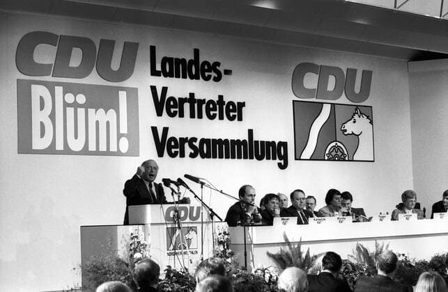 Norbert Blüm (Deutschland CDU) spricht auf der CDU Landesvertreter Versammlung in Münster