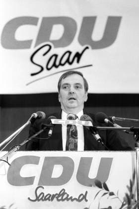 Spitzenkandidat Klaus Töpfer (BRD CDU) während des Parteitags der Saarland-CDU in Saarbrücken