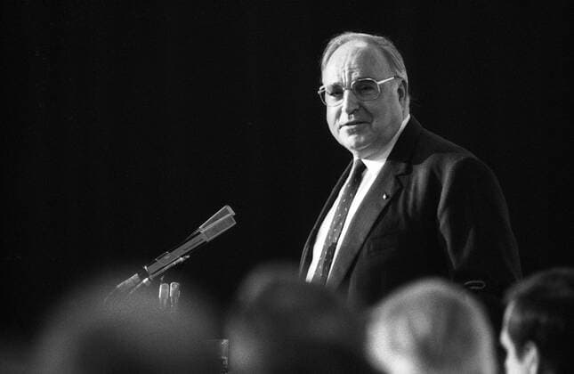 Bundeskanzler Helmut Kohl (Deutschland CDU) anlässlich des CDU-Landesparteitags in Hannover