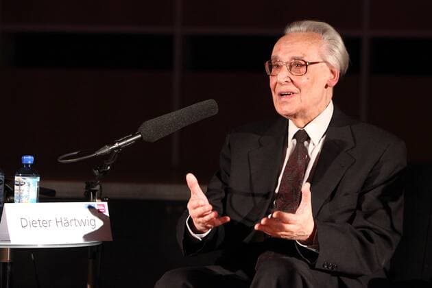 Musikwissenschaftler Prof. Dieter Härtwig ( GER ) während der Aufzeichnung der MDR-FIGARO Sendung KLASSIK TALK: Hommage an Herbert Kegel am 20.11.2010 im MDR-Studio am Augustusplatz in Leipzig.