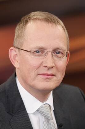 Stephan-Andreas Casdorff (Chefredakteur Der Tagesspiegel ) in der Talk-Show Anne Will am 28.11.2010 in Berlin Thema der Sendung: Wirbel um Wikileaks - Enthüllung - peinliches Zeugnis für Schwarz-Gelb?