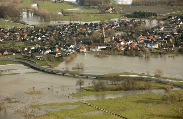 IMAGO Nature: Unsere Erde, Klimawandel, Überschwemmungen Hochwasser in Hamm, Lippetal, Nordrhein-Westfalen