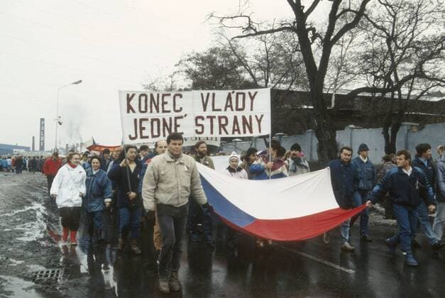 A brutal police action against peaceful march of students in Prague on November 17, 1989, sparked the Velvet Revolution, a series of demonstrations that toppled the authoritarian Communist regime in Czechoslovakia. Workers of Poldi steel works in Kladno carrying banner End of one party rule during general strike on November 27, 1989. CTK Photo Petr Josek  CTKPhoto20160706