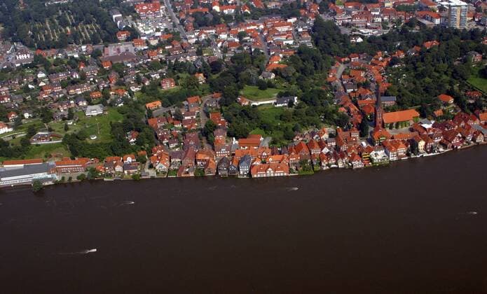 Lauenburg Schleswig-Holstein Jahrhundertflut 2002 Elbe