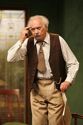 Wolff, Achim (Schauspieler). Hier: Als Philipp Klapproth in Pension Schöller , Premiere am 01.08.2008 in der Komödie am Kurfürstendamm Berlin. ©xBraun drama-berlin.de