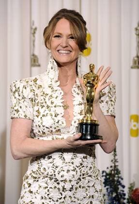 OSCARS: Beste Nebendarstellerin, Preisträgerinnen 2011-2020 Best Performance by an Actress in a Supporting Role winner Melissa Leo for her work in The Fighter poses with her Oscar during the 83rd annual Academy Awards in Hollywood on February 27, 2010.  LAP20110227373