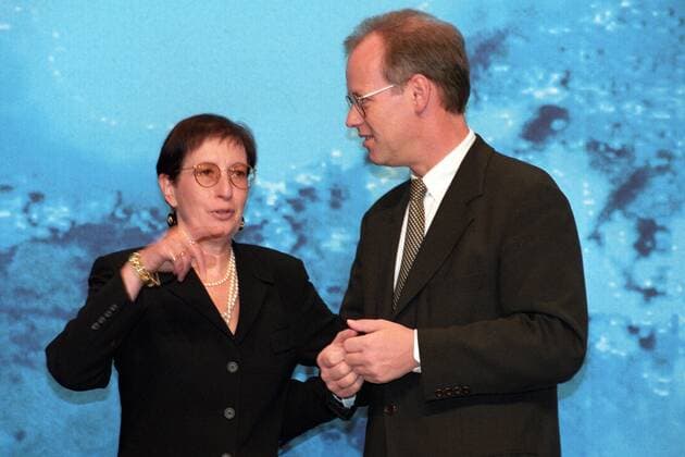 Heide Simonis (GER SPD Ministerpräsidentin Schleswig-Holstein) und Rudolf Scharping (GER SPD stellv. SPD-Bundesvorsitzender) - SPD-Kongress in Dortmund