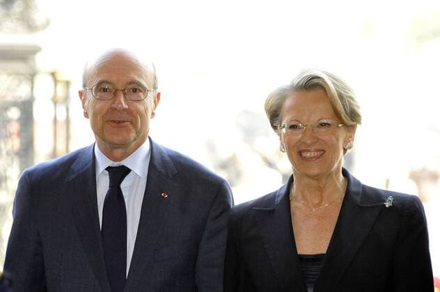 Ernennung des neuen Außenministers im Außenministerium in Paris - Außenminister ALAIN JUPPE und ehemalige Außenministerin MICHELE ALLIOT-MARIE 