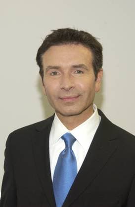 Roger Kusch Gründer Partei Heimat Hamburg , ehem. CDU-Justizsenator Hamburg Der ehemalige CDU-Justizsenator in Hamburg ist überzeugt: Die Volksparteien nehmen die Ängste der Menschen vor Kriminalität und Überfremdung nicht mehr ernst und fördern damit Rassismus.