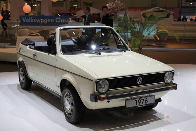 Prototyp für das erste VW Golf Cabrio (Baujahr 1976 - noch ohne Überrollbügel) aus der Karmann-Sammlung, Oldtimermesse Autoausstellung Techno Classica Essen (30.03.-03.04.2011), Messe Essen, Essen (D).