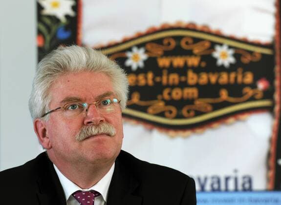 Martin Zeil (FDP), Wirtschaftsminister von Bayern, fotografiert während einer Pressekonferenz in Graben, bei Augsburg, am 24. März 2011. Wirtschaftsminister, Bayern, Wirtschaft, Investition, Konjunktur, Bayerischer Landtag, Abgeordneter, FDP