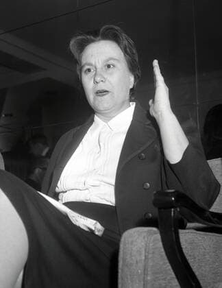 Circa 1959: Author Harper Lee - portrait. Lee is best known for writing the novel, To Kill a Mockingbird . !AUFNAHMEDATUM GESCH?TZT! EDITORIAL USE ONLY 124904