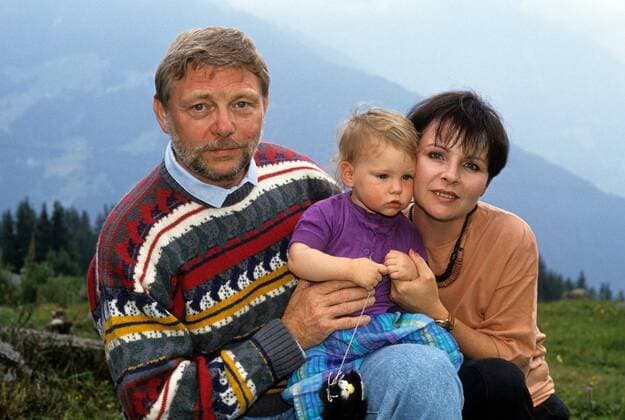 Uwe Friedrichsen mit Ehefrau Nathalie und Tochter Fenna 