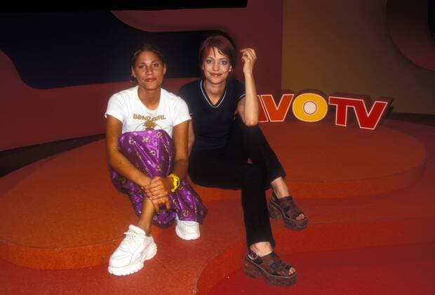 Jasmin Gerat (li.) und Heike Makatsch 