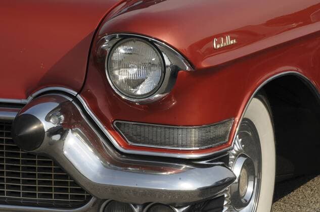 Cadillac Fleetwood Sixty 1957, Detail des Frontscheinwerfers ibljon01925886