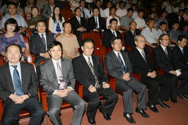 (110629) -- PYONGYANG, June 29, 2011 (Xinhua) -- Member of the Political Bureau and secretary of the Central Committee of the Workers Party of Korea Kim Ki Nam(3rd R, front), chairman of the Central Committee of the the Democratic People s Republic of Korea (DPRK)-China Friendship Association and also minister of Public Health Choe Chang Sik(3rd L, front), minister of Culture An Tong Chun(2nd R, front), and Chinese Ambassador Liu Hongcai(4th R, front) attend the opening ceremony of the Chinese film week in Pyongyang, DPRK, June 29, 2011. (Xinhua) (xhn) DPRK-PYONGYANG-CHINA-FILM-WEEK 