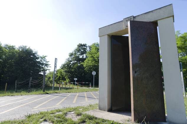 Denkmal am Platz des Paneuropäischen Picknicks (19. August 1989) Sopron (Ödenburg) Ungarn