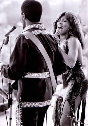 Ludwigsburg, Tina Turner Open air-Konzert im Ludwigsburger Jahnstadion im Jahr 1975 mit Ike und Tina Turner, Ike Turner verstarb im Dezember 2007.