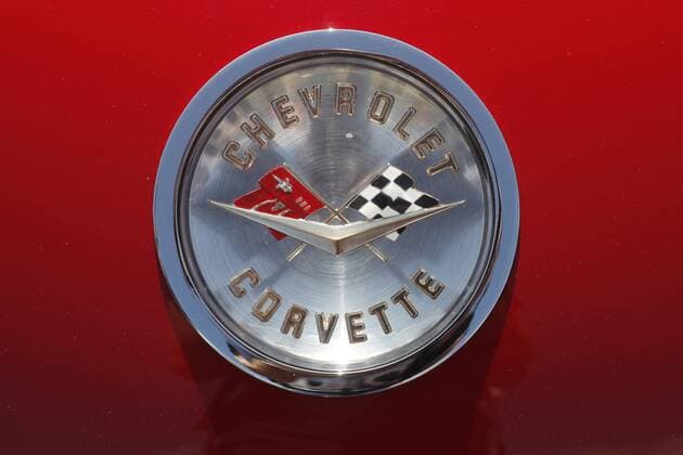Chevrolet Corvette Emblem, Oldtimer ausgestellt beim American Live 2011 US-Car Treffen, Solothurn, Schweiz, Europa iblszm01966811