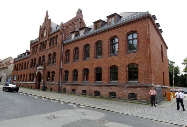 Landesverfassungsgericht MVP verkündet KGR-Urteil , Im Landesverfassungsgericht Mecklenburg-Vorpommerns in Greifswald wir das Urteil zur Kreisgebietreform verkündet. Das Landesverfassungsgericht wies die Klagen das Gesetz zur umstrittenen Kreisgebietsreform für das Bundesland Mecklenburg-Vorpommern aus Juli 2010 zurück. -