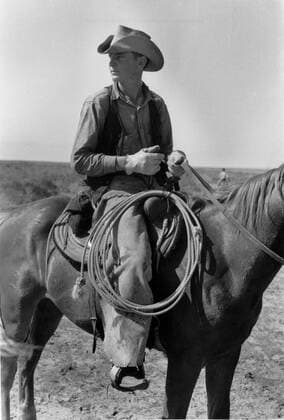 Erwin Smith Cowboy on horseback with his lassoo Mono Print UnitedArchives0813639