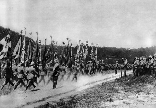Crown Prince of Germany reviewing troops near Verdun , France Mono Book Illustration UnitedArchives1171708