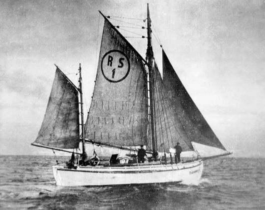 Colin Archer s boat Colin Archer 1893 - rescue boat no. 1 ©TopFoto Mono Print !AUFNAHMEDATUM GESCHÄTZT! UnitedArchives1108687