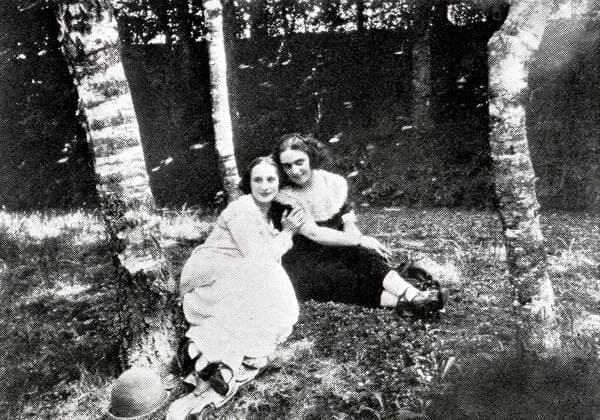 Russian ballerina , Anna Pavlova , with Rosina Galli , premier ballerina with the Metropolitan Opera , New York . 1920s mono book illustration !AUFNAHMEDATUM GESCHÄTZT! UnitedArchives1242940