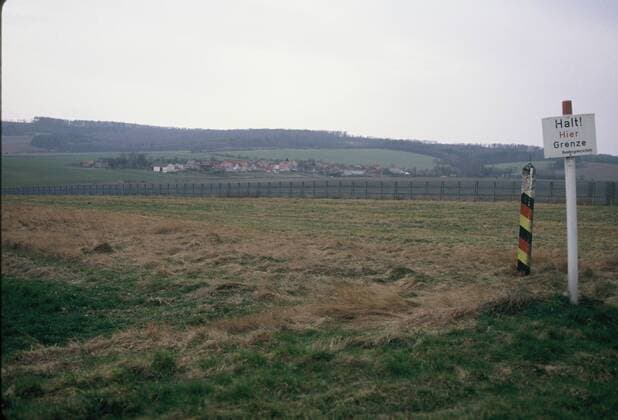 Die Deutsch Deutsche Grenze vor dem Mauerfall im Jahre 1988 in der Nähe von Duderstadt